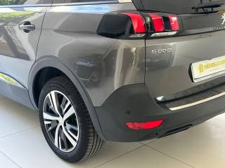 PEUGEOT 5008 usata, con Airbag laterali