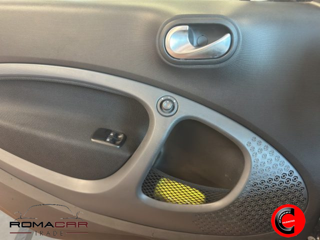 SMART ForTwo usata, con USB
