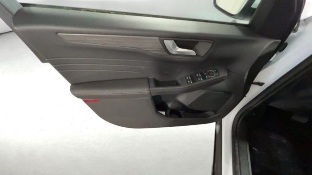FORD Kuga usata, con Fari LED