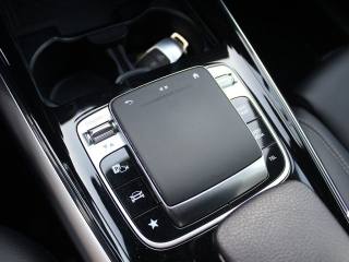 MERCEDES-BENZ B 180 usata, con Sensori di parcheggio anteriori