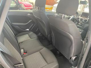 MERCEDES-BENZ B 180 usata, con Specchietti laterali elettrici