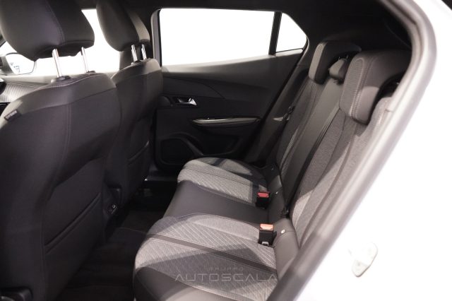 PEUGEOT 2008 usata, con Volante multifunzione
