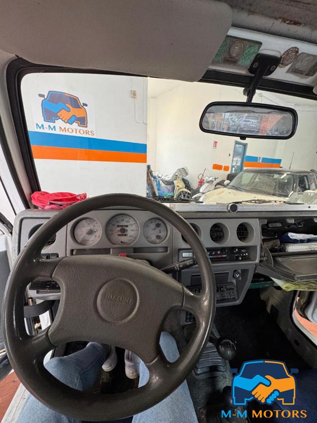 SUZUKI Samurai usata 11