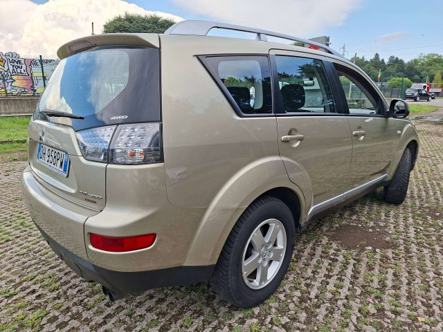 MITSUBISHI Outlander usata, con Airbag laterali