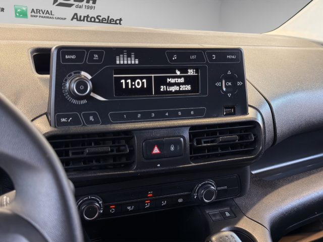 PEUGEOT Partner usata, con Autoradio digitale