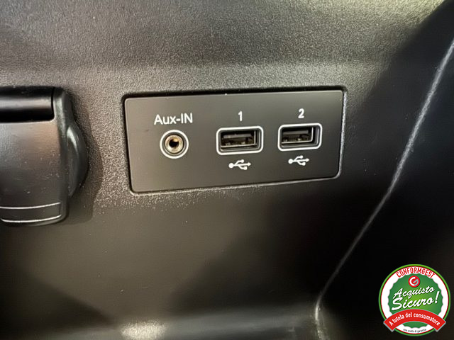 RENAULT Clio usata, con Volante in pelle