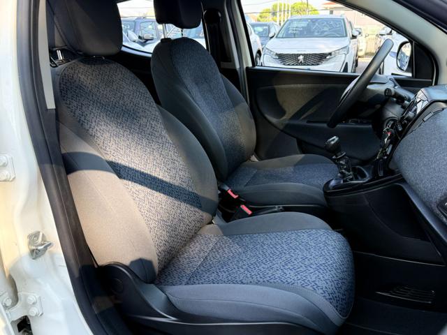 LANCIA Ypsilon usata, con Autoradio