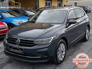 VOLKSWAGEN Tiguan usata, con USB