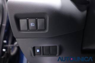 TOYOTA C-HR usata, con Autoradio digitale