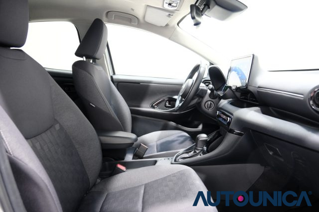 TOYOTA Yaris usata 54