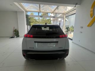PEUGEOT 2008 usata, con Cruise Control