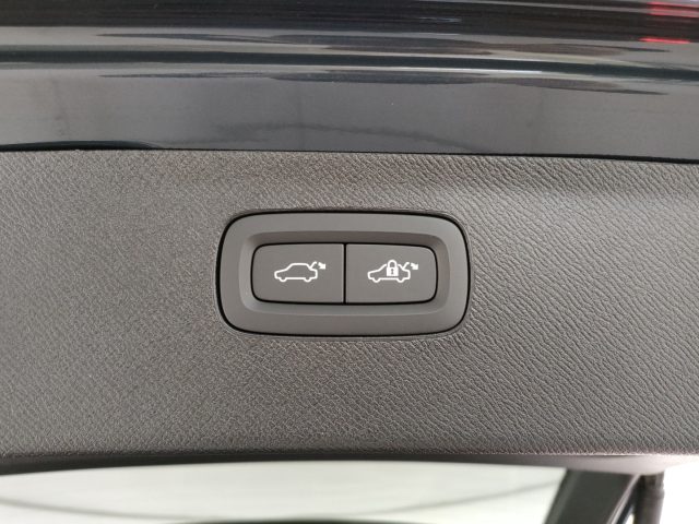 VOLVO XC90 usata, con Luci diurne LED