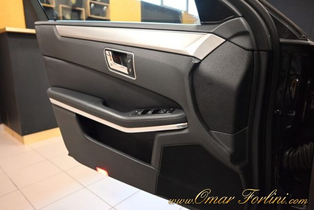 MERCEDES-BENZ E 300 usata 41