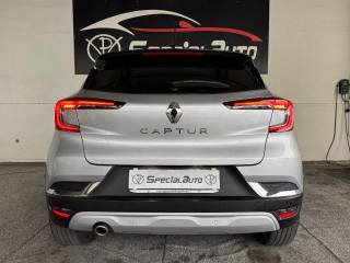 RENAULT Captur usata, con Bracciolo
