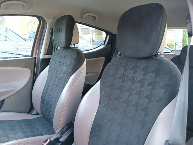 LANCIA Ypsilon usata, con Volante in pelle