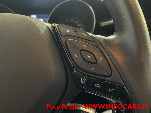 TOYOTA C-HR usata, con Controllo elettronico della corsia
