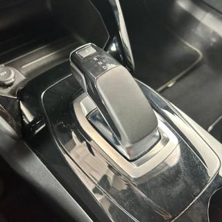 PEUGEOT 2008 usata, con Touch screen