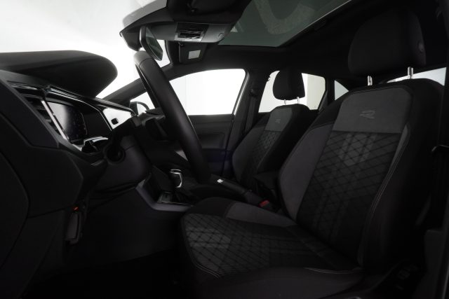 VOLKSWAGEN Taigo usata 8