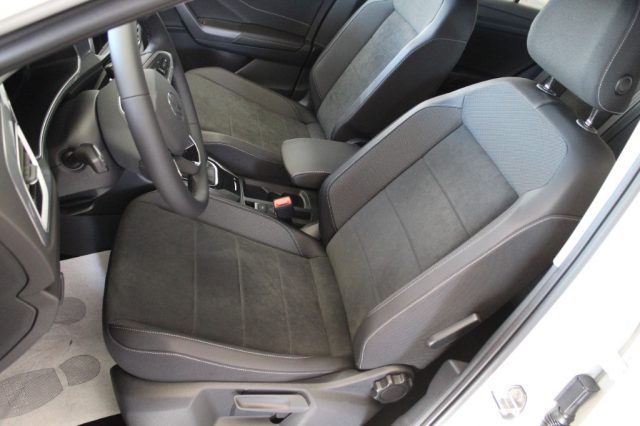 VOLKSWAGEN T-Roc usata, con Specchietti laterali elettrici