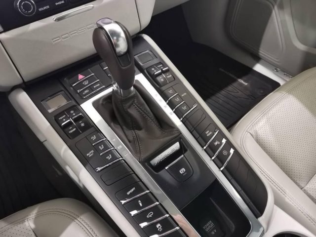 PORSCHE Macan usata, con Climatizzatore
