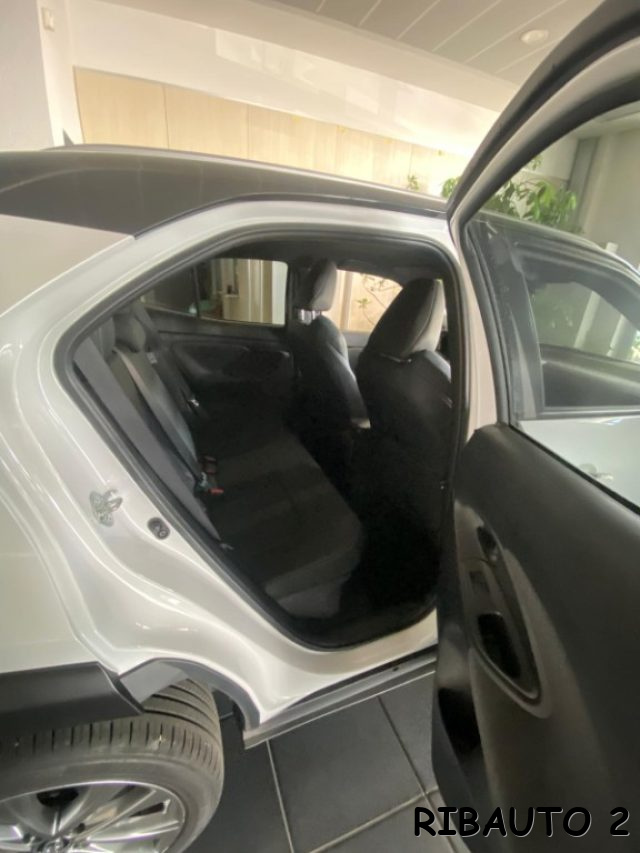 TOYOTA Yaris Cross usata, con Bracciolo