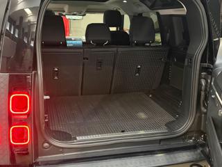 LAND ROVER Defender usata, con Autoradio digitale