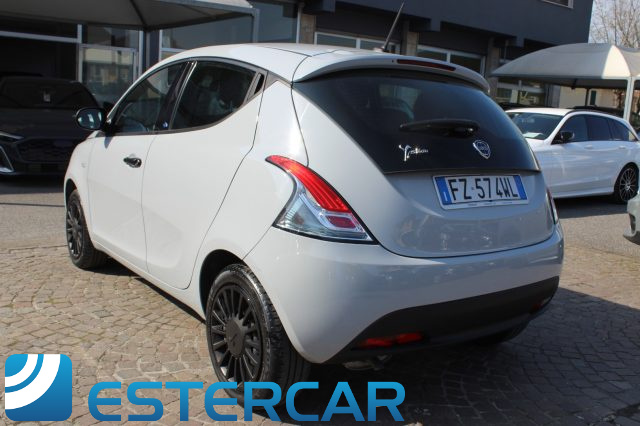 LANCIA Ypsilon usata, con ESP