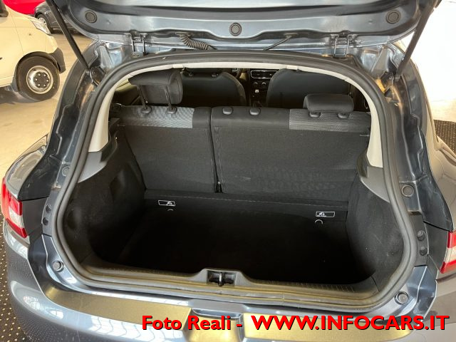 RENAULT Clio usata, con Touch screen