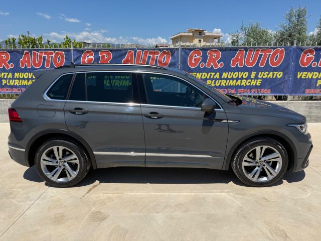 VOLKSWAGEN Tiguan usata, con Autoradio