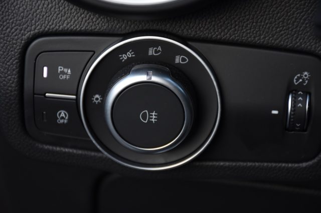 ALFA ROMEO Stelvio usata, con Controllo vocale