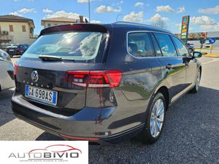 VOLKSWAGEN Passat Variant usata, con Autoradio