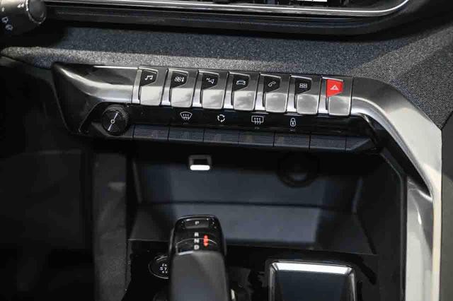 PEUGEOT 5008 usata, con Park Distance Control