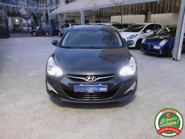HYUNDAI i40 usata, con Airbag