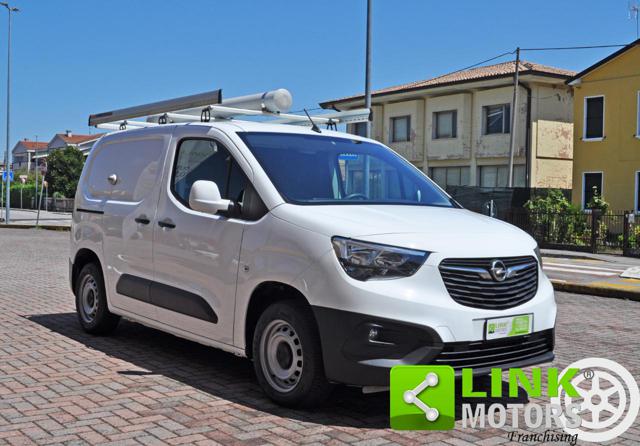 OPEL Combo usata, con Climatizzatore