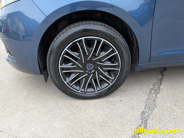 LANCIA Ypsilon usata, con Controllo trazione