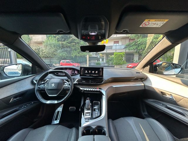 PEUGEOT 5008 usata, con Boardcomputer
