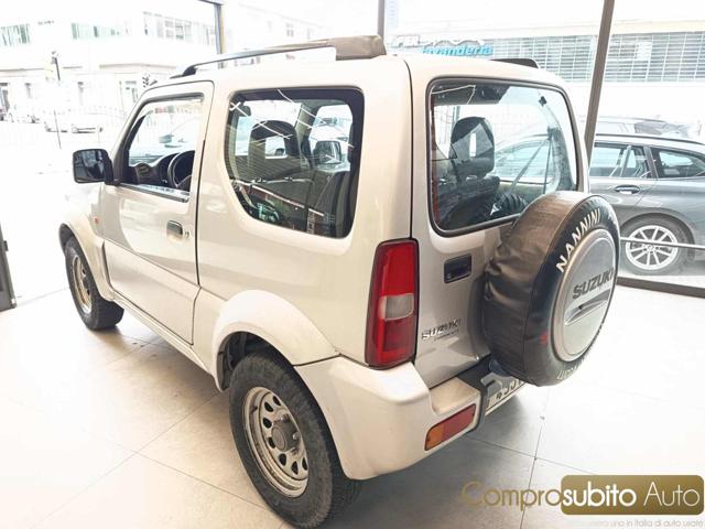 SUZUKI Jimny usata, con Servosterzo