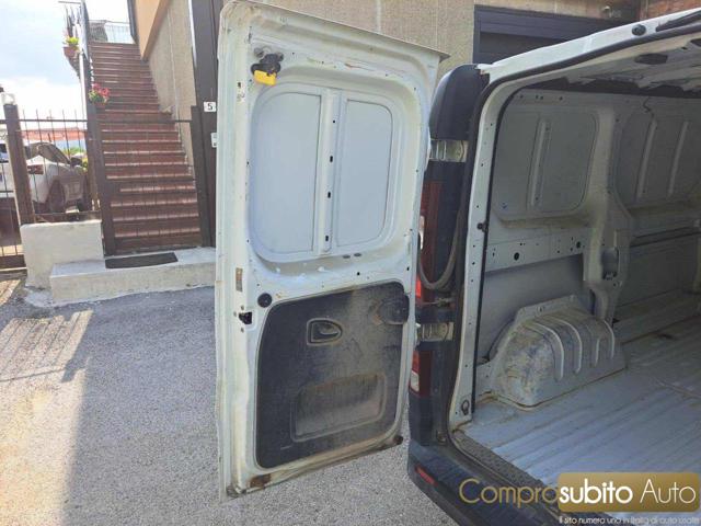 RENAULT Trafic usata, con Bluetooth