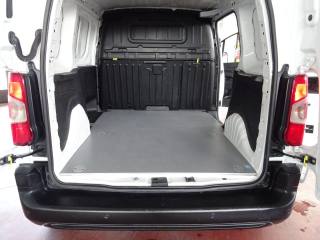 PEUGEOT Partner usata, con Controllo trazione