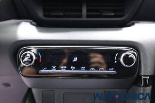 TOYOTA Yaris usata, con Volante multifunzione