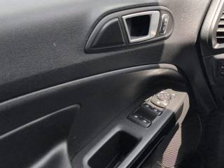 FORD EcoSport usata, con Autoradio digitale