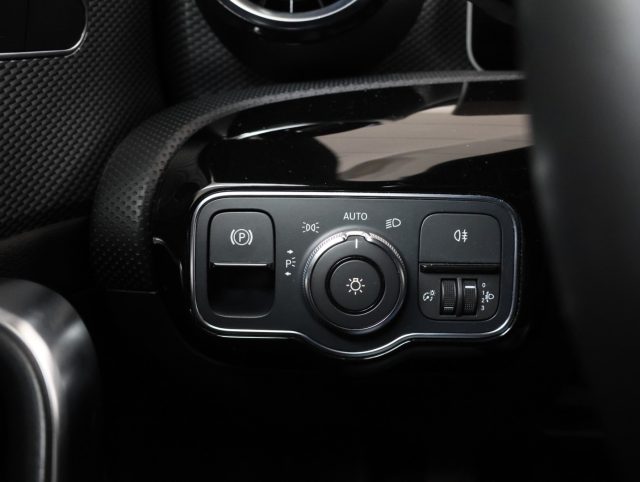 MERCEDES-BENZ A 200 usata 23