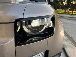 LAND ROVER Defender usata, con Fari full-led