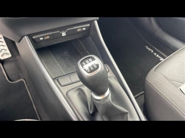 HYUNDAI Bayon usata, con Autoradio