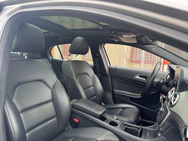 MERCEDES-BENZ GLA 200 usata, con Controllo automatico clima