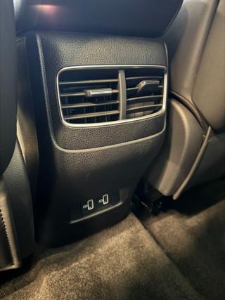 MG HS usata, con Fendinebbia