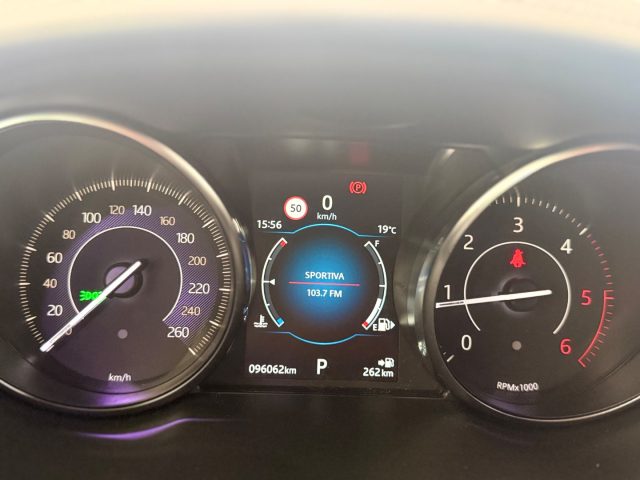 JAGUAR E-Pace usata 1