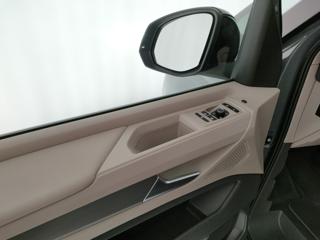 VOLKSWAGEN Multivan usata, con Climatizzatore