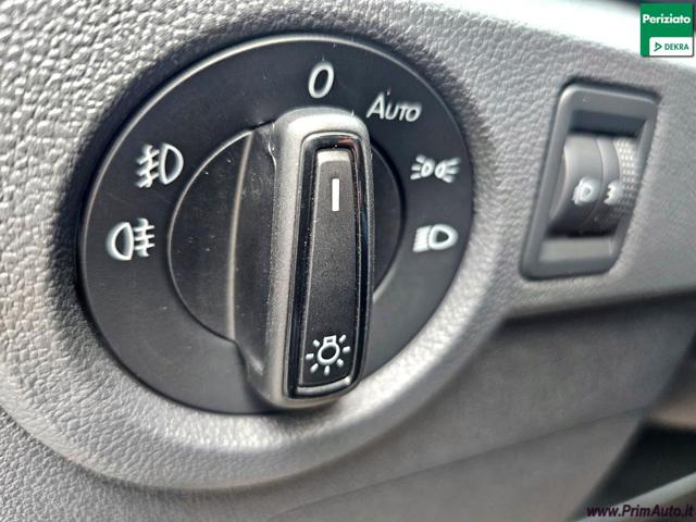 VOLKSWAGEN T-Cross usata, con USB