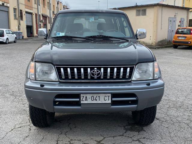 TOYOTA Land Cruiser usata, con Airbag